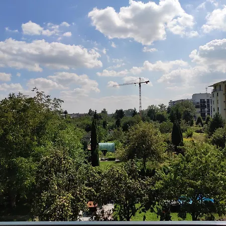 Apartmán Glam, King-size Bed, Terrace, Free Indoor Parking Vratislav