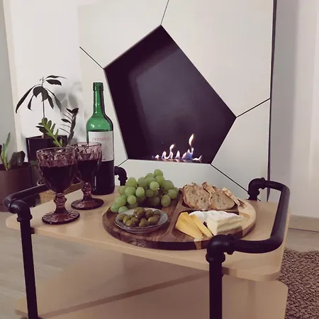 Glam, King-size Bed, Terrace, Free Indoor Parking Lejlighed *