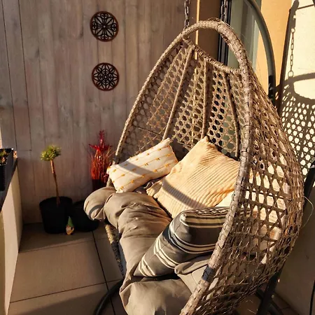 Glam, King-size Bed, Terrace, Free Indoor Parking Вроцлав