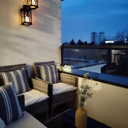 Glam, King-size Bed, Terrace, Free Indoor Parking Wrocław