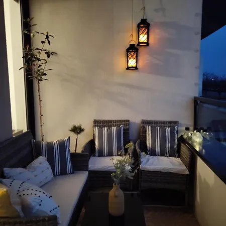 Glam, King-size Bed, Terrace, Free Indoor Parking Wroclaw