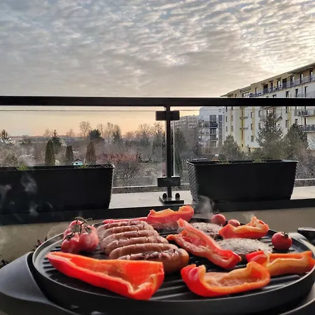 Glam, King-size Bed, Terrace, Free Indoor Parking * Wroclaw