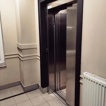 Apartment Glam, King-size Bed, Terrace, Free Indoor Parking Wroclaw