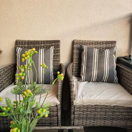 Glam, King-size Bed, Terrace, Free Indoor Parking * Wrocław