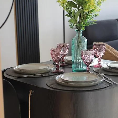 Glam, King-size Bed, Terrace, Free Indoor Parking *