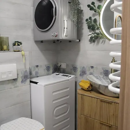 Apartment Glam, King-size Bed, Terrace, Free Indoor Parking Breslau