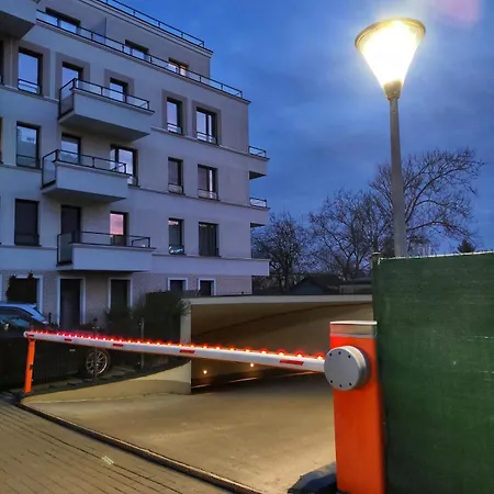 Glam, King-size Bed, Terrace, Free Indoor Parking Wroclaw