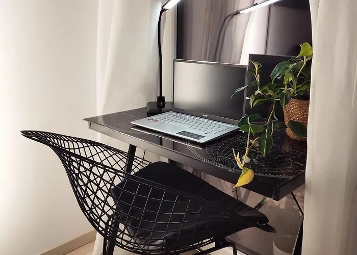 Glam, King-size Bed, Terrace, Free Indoor Parking Apartment *