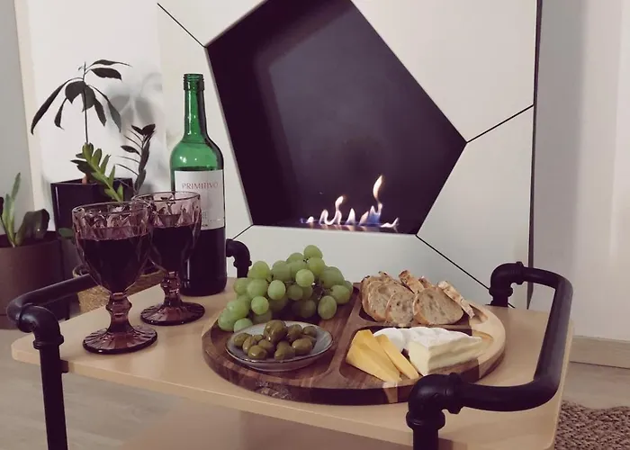 Glam, King-size Bed, Terrace, Free Indoor Parking Apartment *