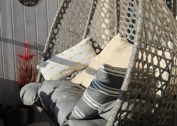 Apartment Glam, King-size Bed, Terrace, Free Indoor Parking Breslau