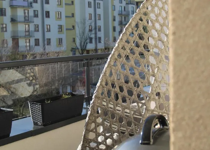 Glam, King-size Bed, Terrace, Free Indoor Parking Apartment Breslau