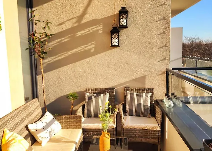 アパート Glam, King-size Bed, Terrace, Free Indoor Parking *