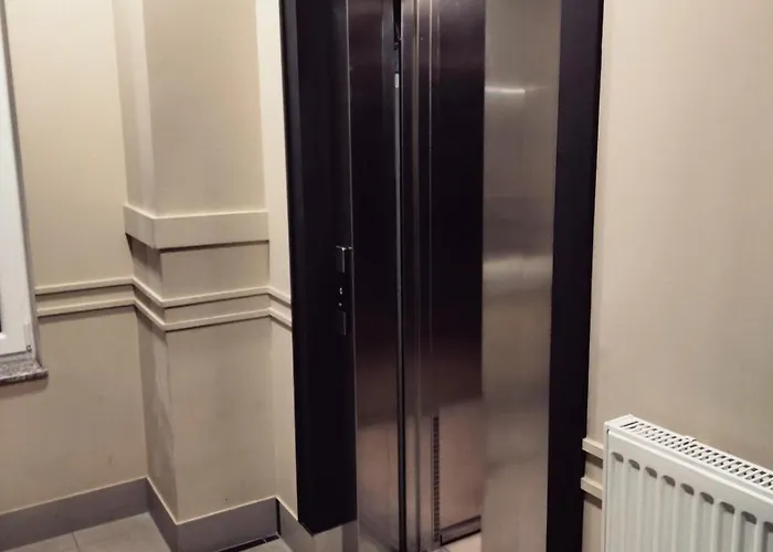 Apartment Glam, King-size Bed, Terrace, Free Indoor Parking Breslau