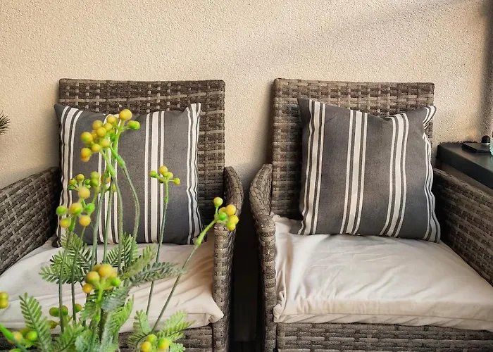 Glam, King-size Bed, Terrace, Free Indoor Parking * Breslau