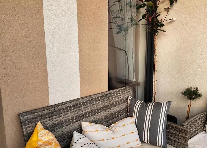 Glam, King-size Bed, Terrace, Free Indoor Parking アパート *